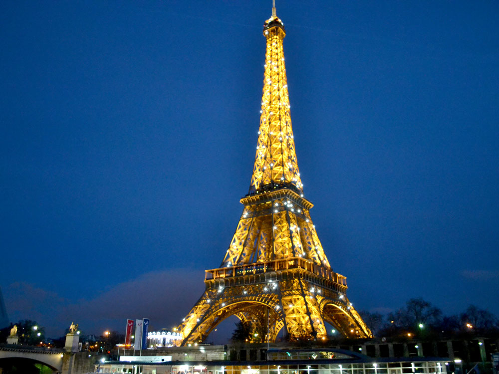 Discovering French culture and language: Paris and the ...